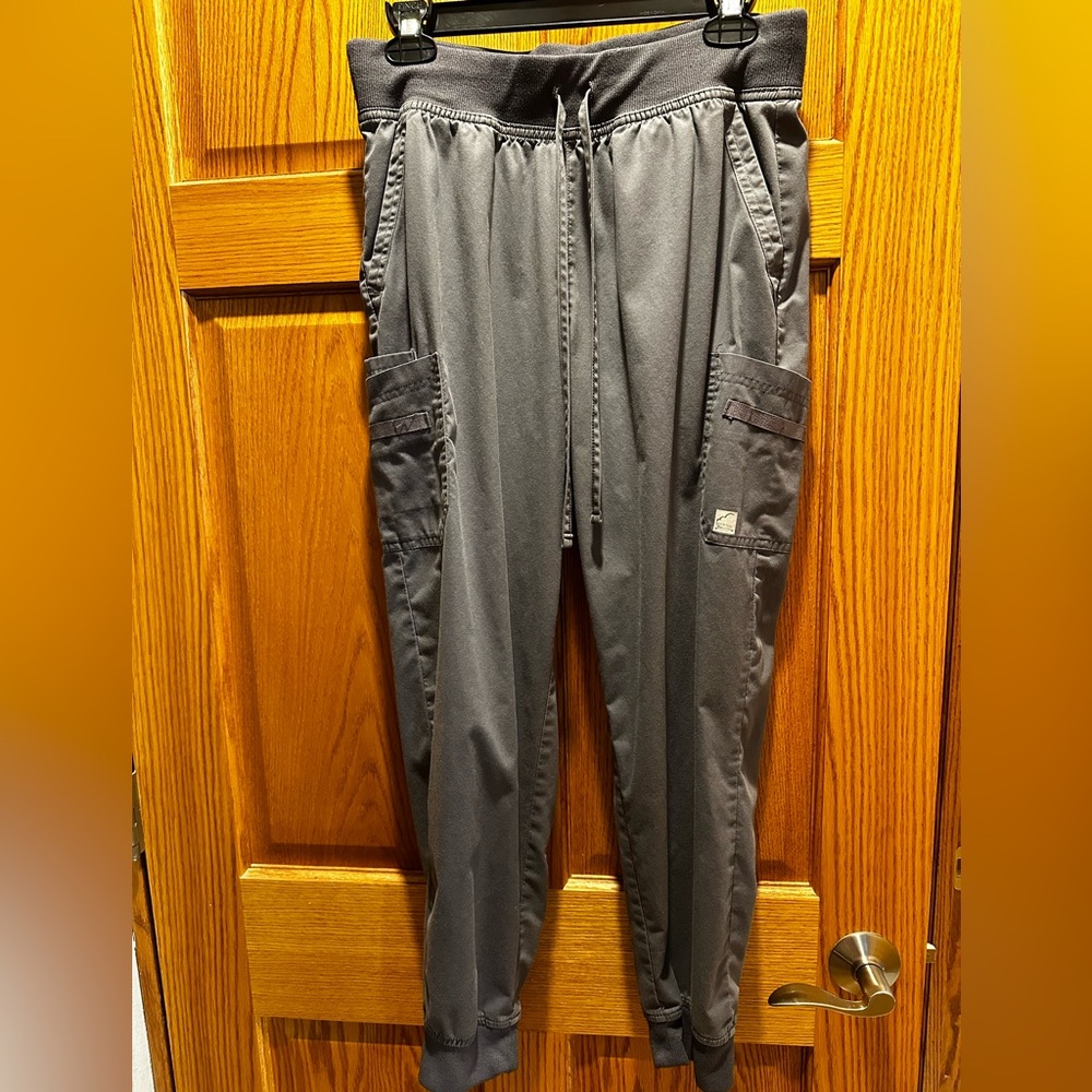 Uniform advantage butter soft scrub bottoms